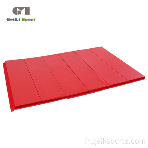 Grand tapis de gym pliant rouge d&#39;entraînement